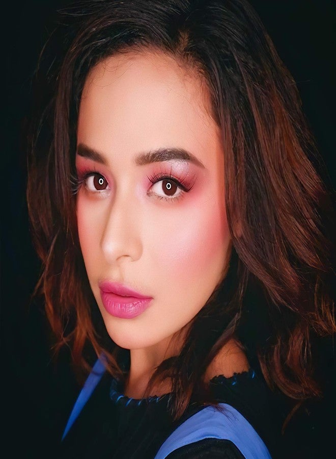 Klara Cosmetics باليت كوزمتيكس كلارا للكونتور والبرونز والبلشر والهايلايت - باليت مكياج مع لمسة مطفية وبراقة - باليت مكياج للوجه - ميسترس - 0.35 أونصة - Image 3