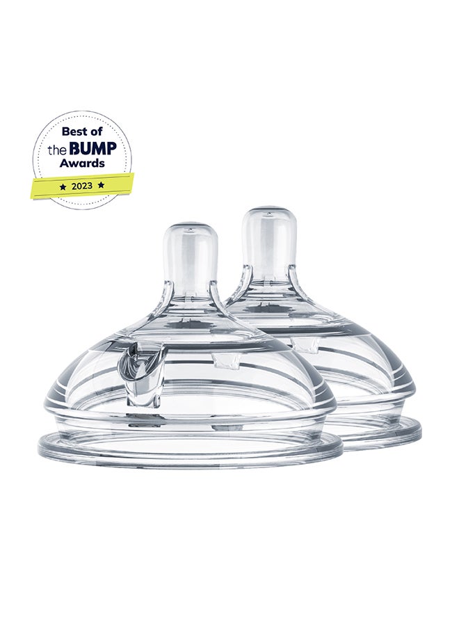 comotomo Natural Feel Baby Bottle 250 ML With Pack Of 2 Natural Teat Silicone Nipples, 2 Holes With Medium Flow,  3 Months + - Image 3