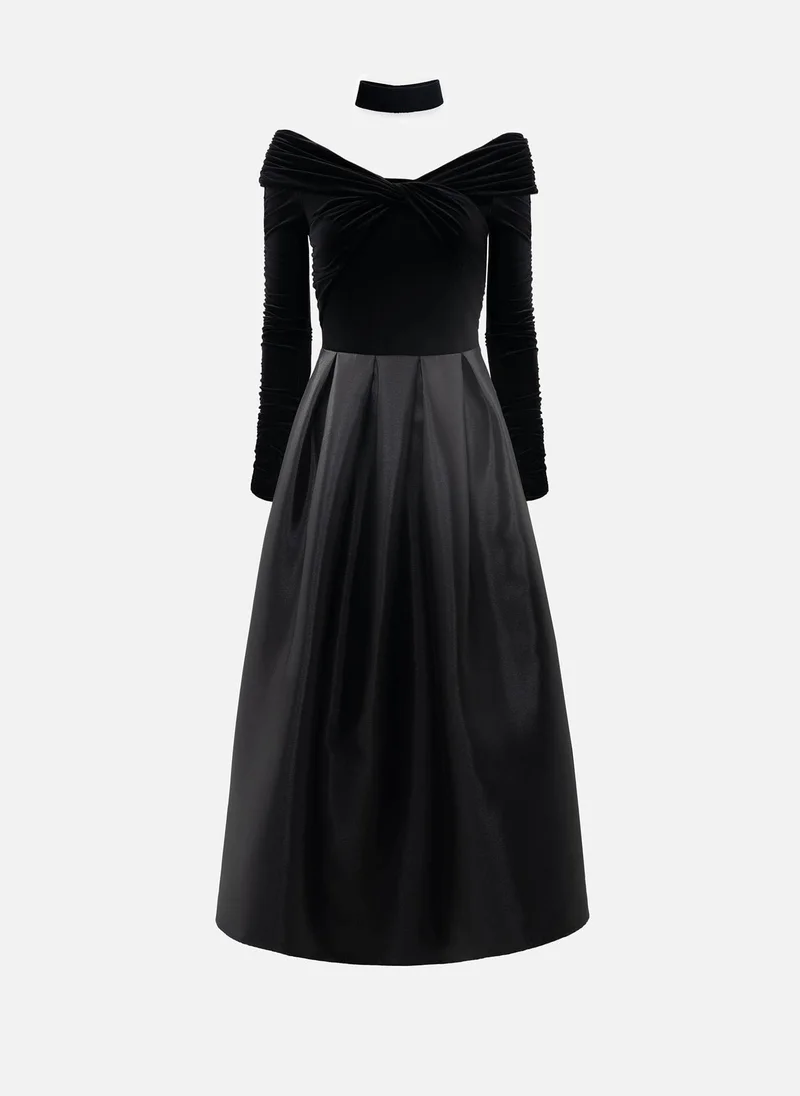 Lichi Midi dress with velvet bodice and puffy skirt