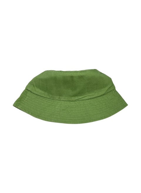 "Enjoy elegance and simplicity with this wide fabric hat. "