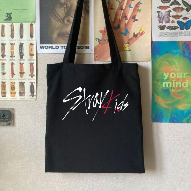 Touz Moda Stray Kids Black Cloth Bag 