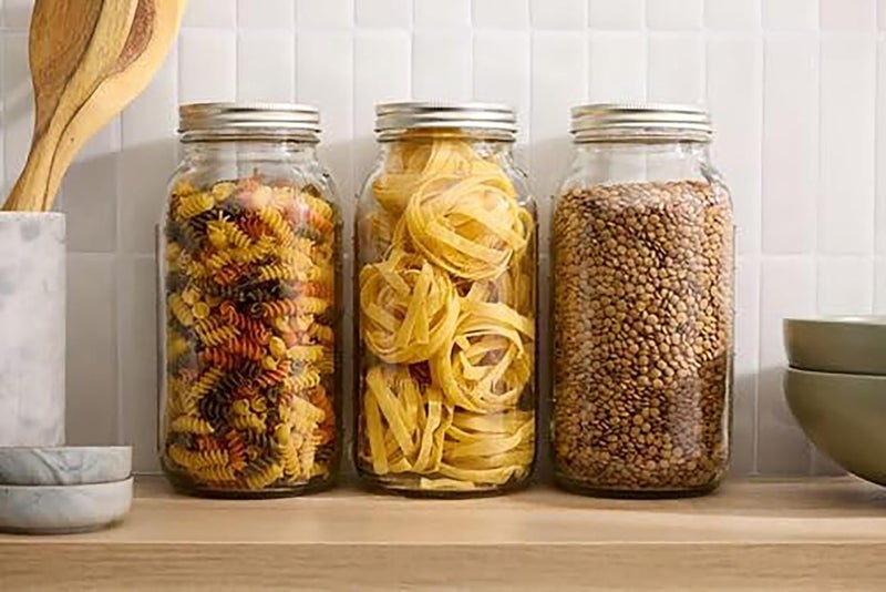 Ball جرار زجاجية بسعة 64 أونصة بفم واسع مع أغطية وأشرطة - مجموعة 5 جرار | جرة زجاجية كبيرة سعة نصف جالون لتخزين الطعام مع غطاء محكم، جرة زجاجية سعة 0.5 جالون مع غطاء وأشرطة، مجموعة من 5 - Image 2