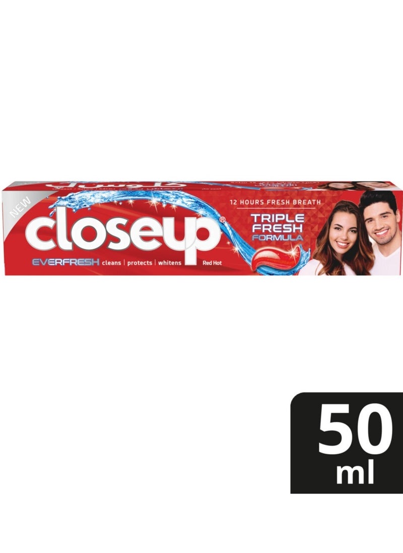 Closeup Two Pieces of Triple Fresh Formula Toothpaste 2*50 ml  - Image 2