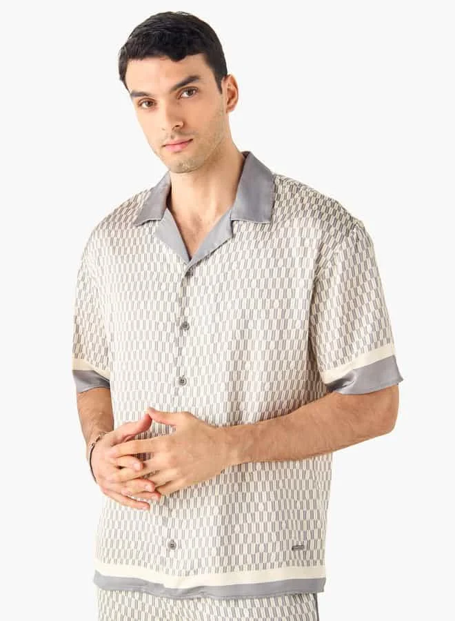 Emperor Emperor Printed Camp Collar Shirt with Short Sleeves