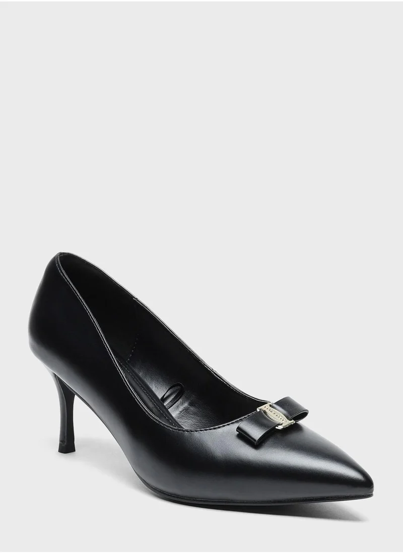 shoexpress Pointed Toe Pumps
