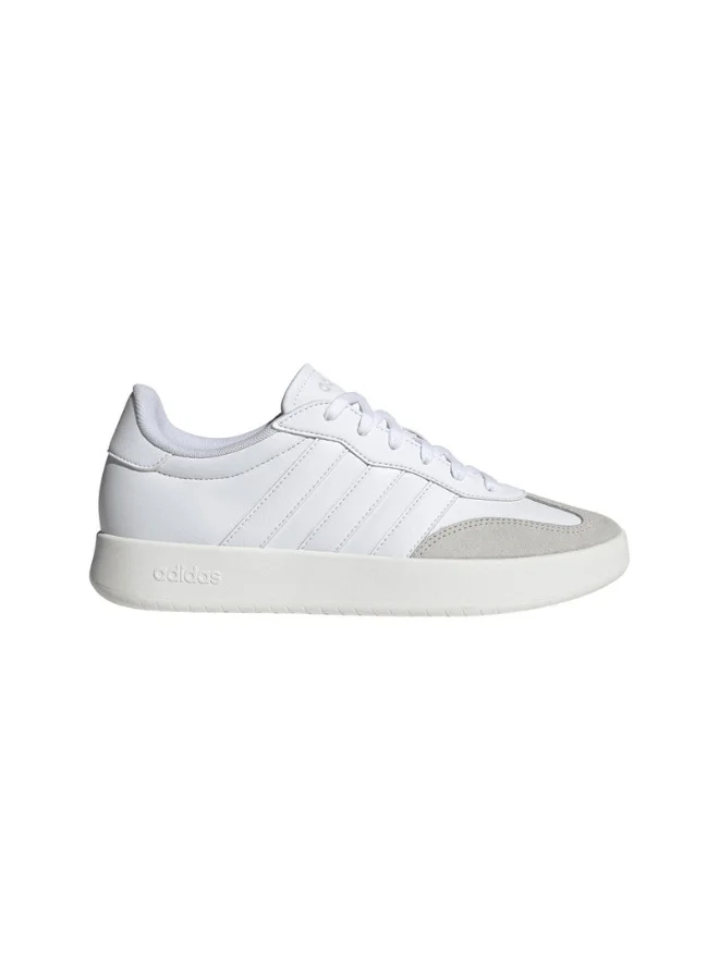 adidas أحذية رياضية بيضاء باريدا للرجال مقاس 6.5