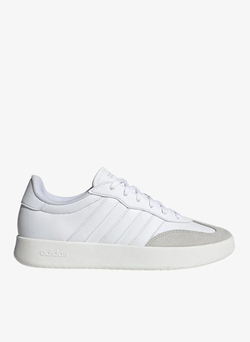 adidas أحذية رياضية بيضاء باريدا للرجال مقاس 6.5