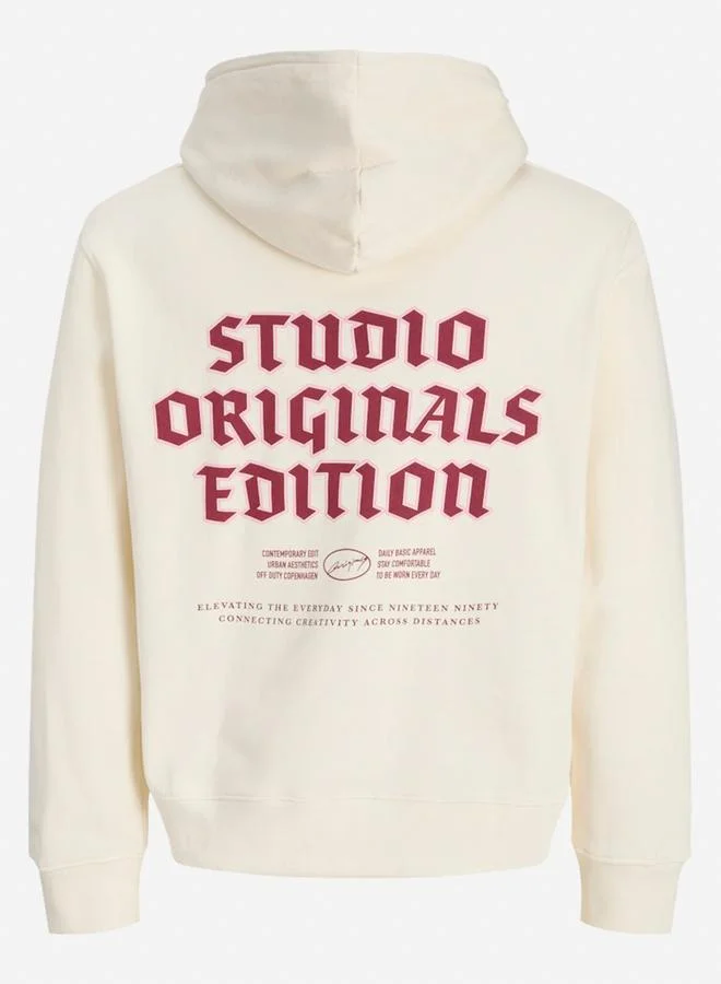 جاك اند جونز هودي بتفاصيل طبعة على الظهر