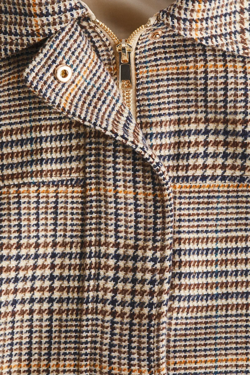 اتش اند ام جاكيت بومبر بياقة