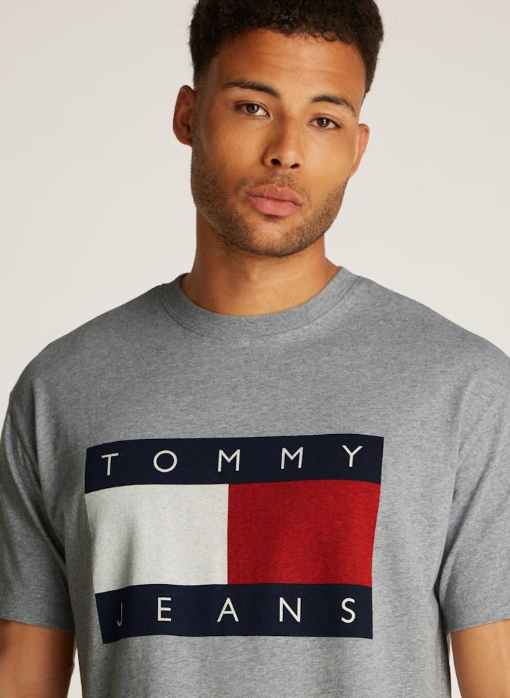 TOMMY JEANS Graphic Logo Crew Neck T-Shirt  - Image 3