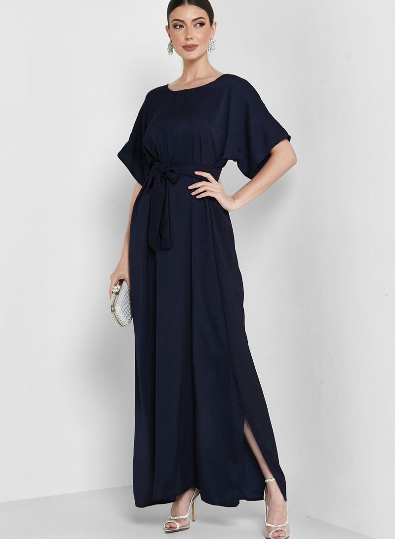 هيا كلوزيت فستان مزين بأحجار لامعة وحزام - Image 4