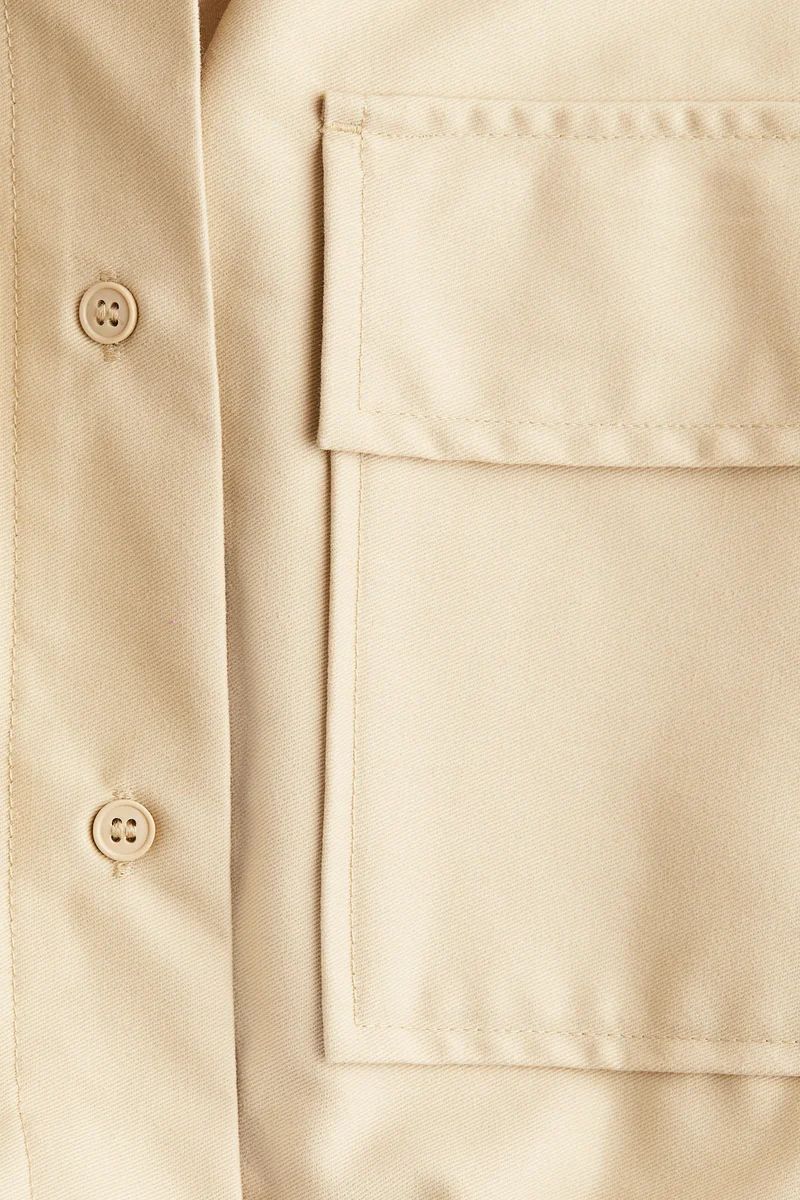 اتش اند ام فستان بنمط يوتيليتي بتنورة مزينة بطيات