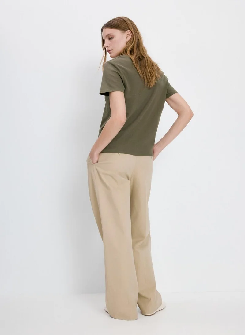 مانجو V-neck cotton T-shirt