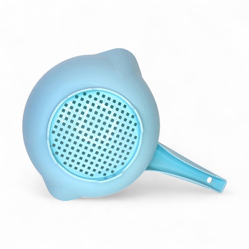 Tupperware Small 1 Quart Colander Strainer with Handle in Light Blue - Image 4