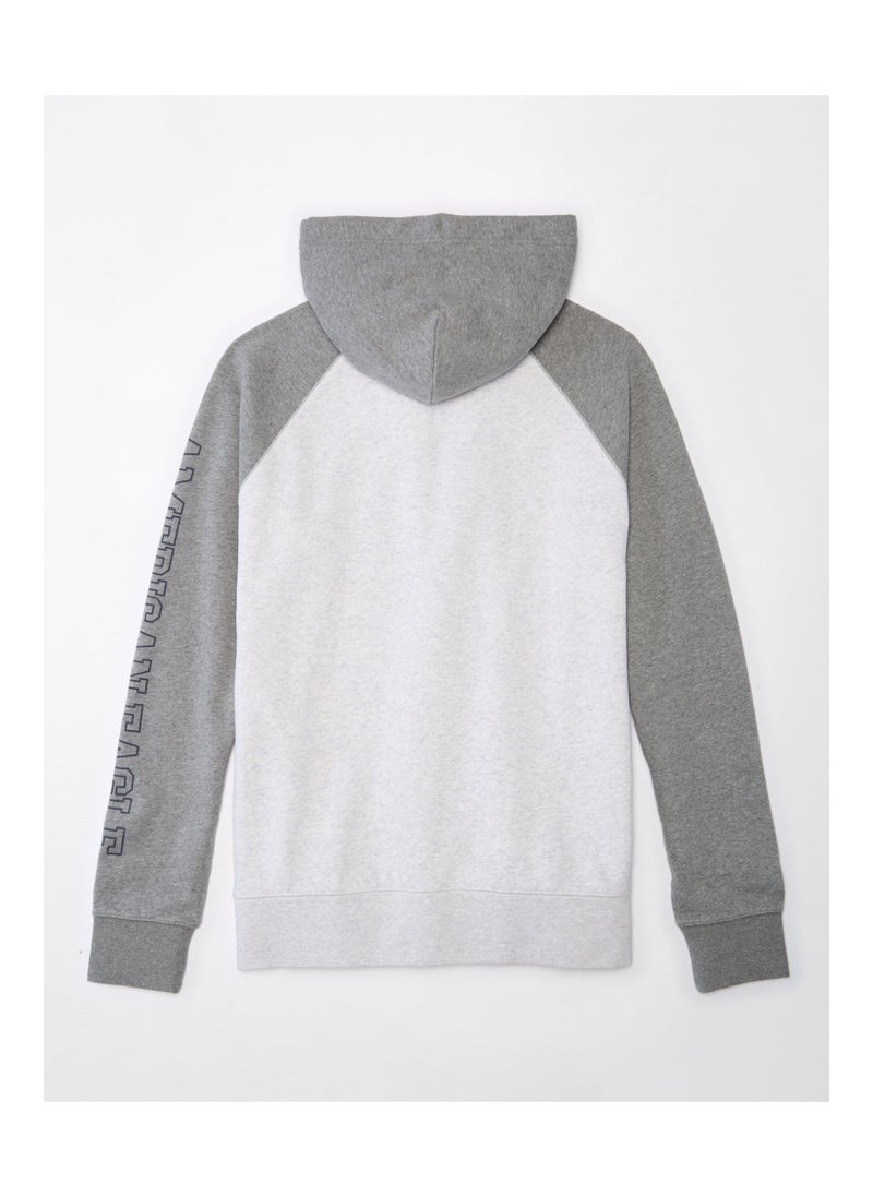 American Eagle - سترة بغطاء رأس راجلان برسومات فائقة النعومة من AE - Image 1
