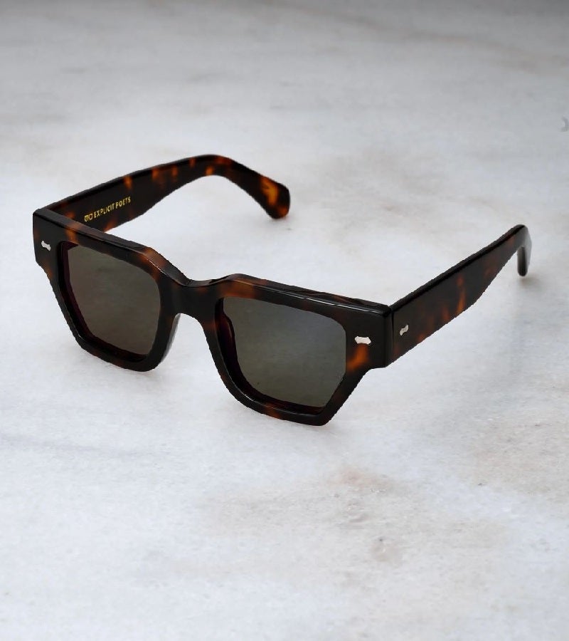  اكسبليست باوتس نظارات شمسية أنيقة للجنسين من ديلاين باللون الأخضر والسلحفاة - Image 1