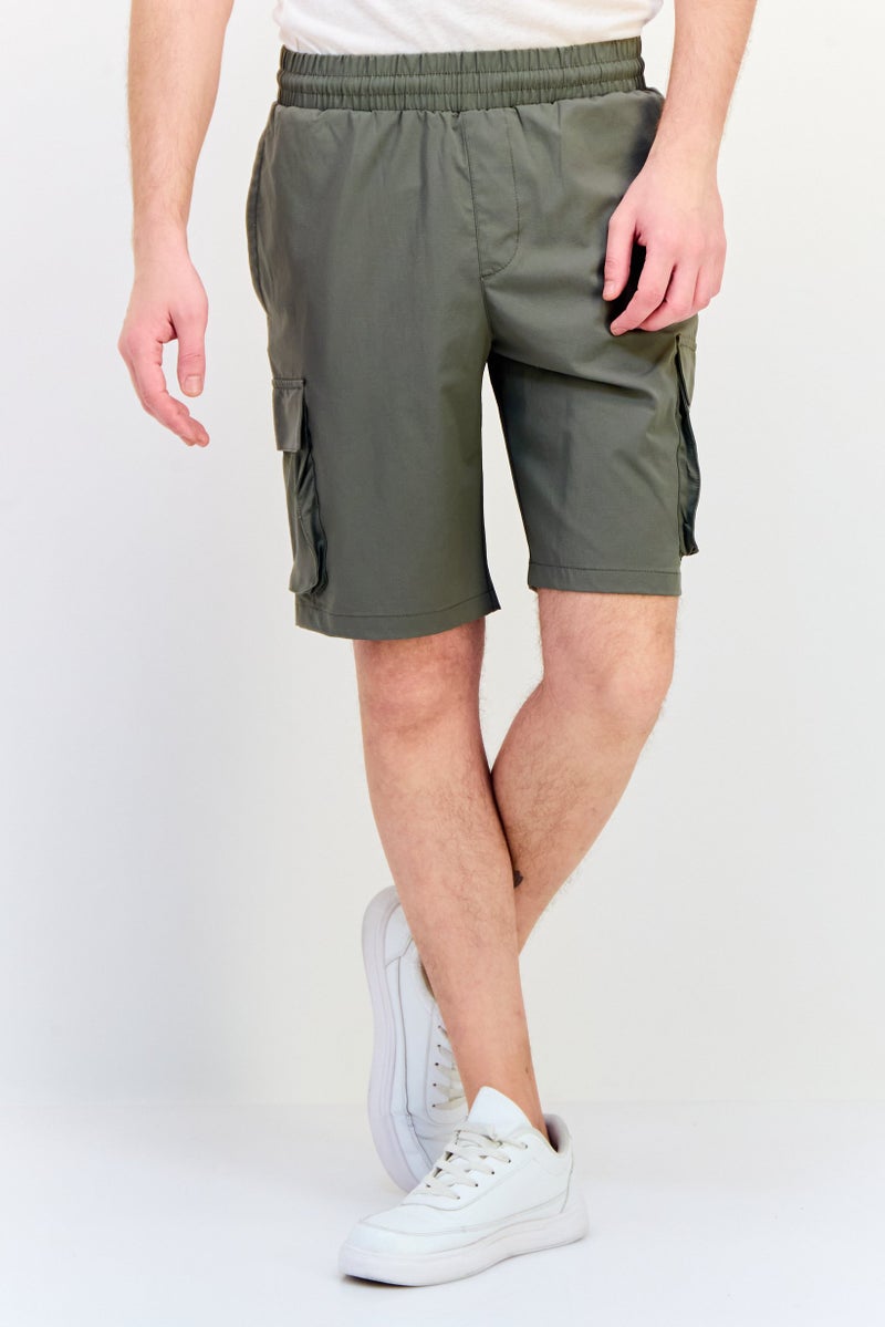 Celio Men Drawstring Solid Cargo Shorts, Dark Olive - Image 1