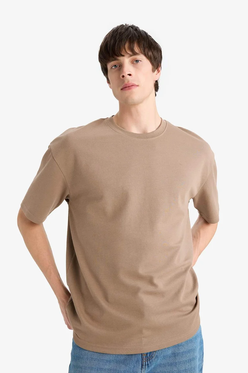 ديفاكتو Oversize Crew Neck Short Sleeve T-Shirt