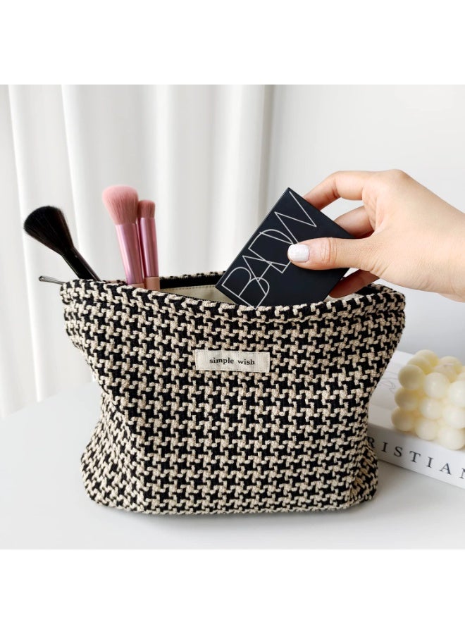 jaexest Flower Cosmetic Bags Makeup Bags for Women and Girls,Travel Makeup Bag Large Capacity Canvas Makeup Bag,Makeup Organizer Bag Zipper Pouch, Checkered, Large Capacity Aesthetic Makeup Bags Zipper - Image 2