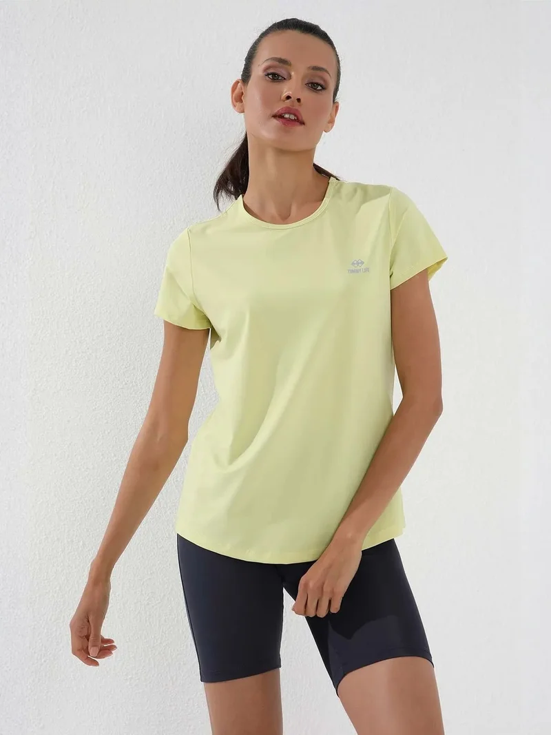 تومي لايف TOMMY Women's Solid Short-Sleeve Crew Neck T-Shirt