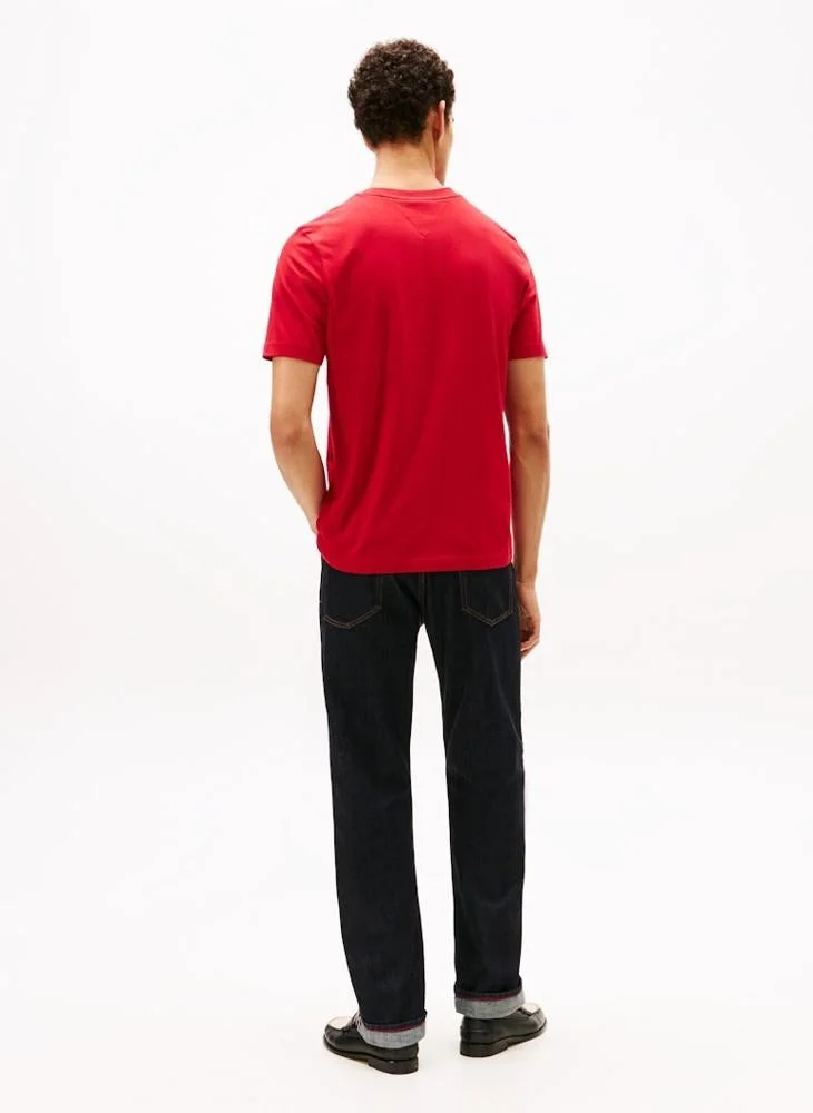 تومي هيلفيغر تيشيرت بياقة دائرية مزين بشعار العلامة التجارية