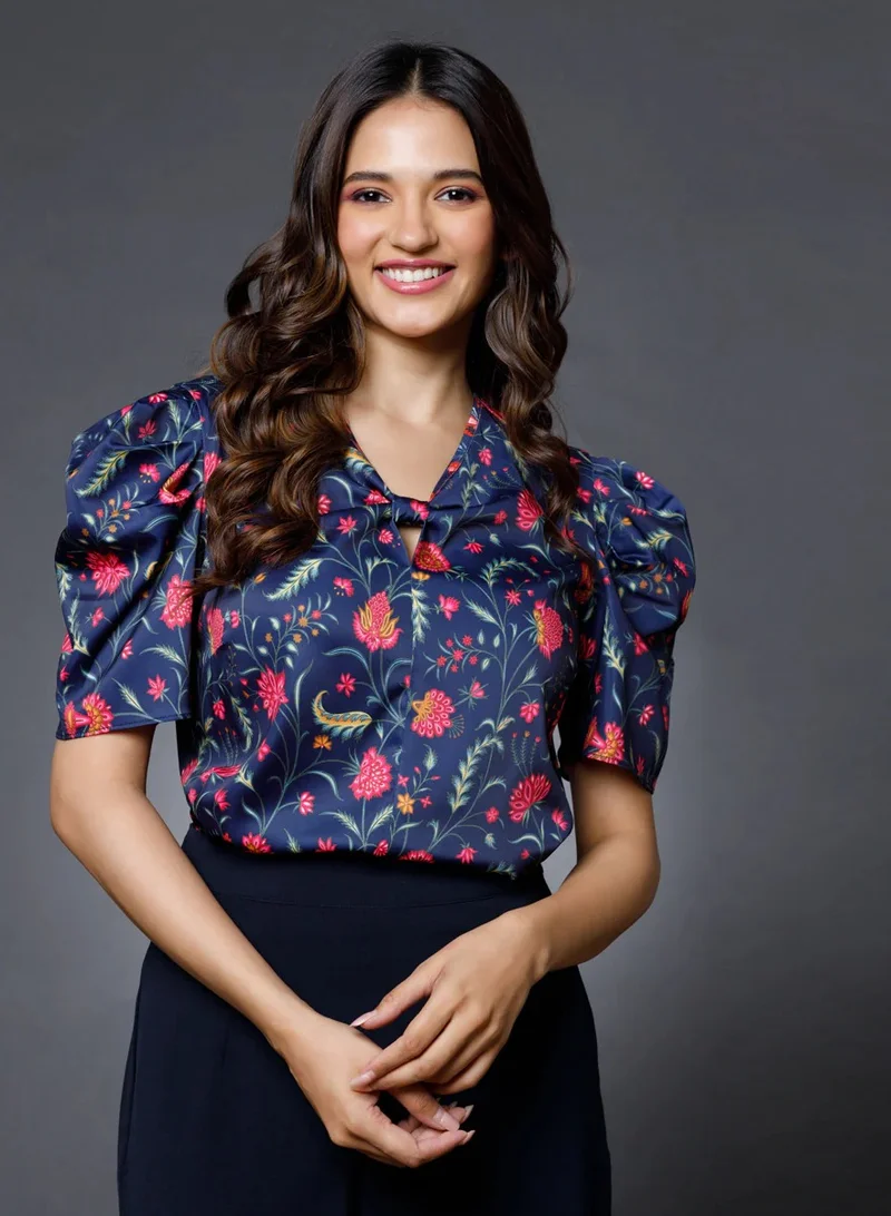 Zigzag Long Sleeve Blue Printed Vneck top