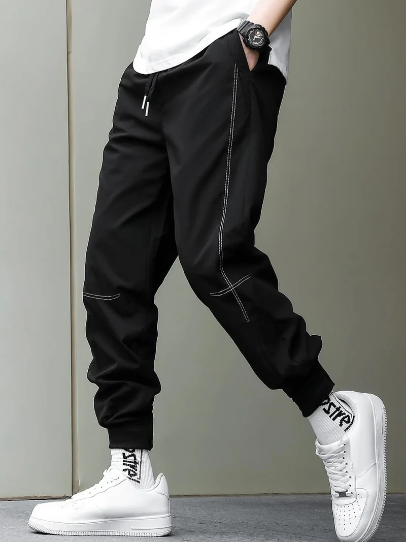 نوبيرو NOBERO Men's Black Jogger Sweatpants