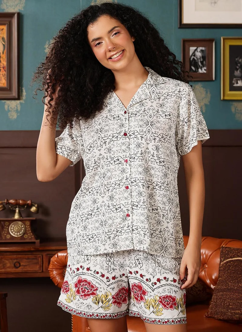كلوفيا Clovia Floral Print Button-Down Shirt & Shorts Set in White - Rayon