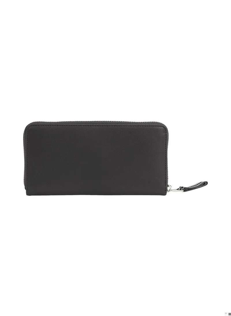 TOMMY JEANS Women's Large Zip Arround Wallet - faux leather, Black