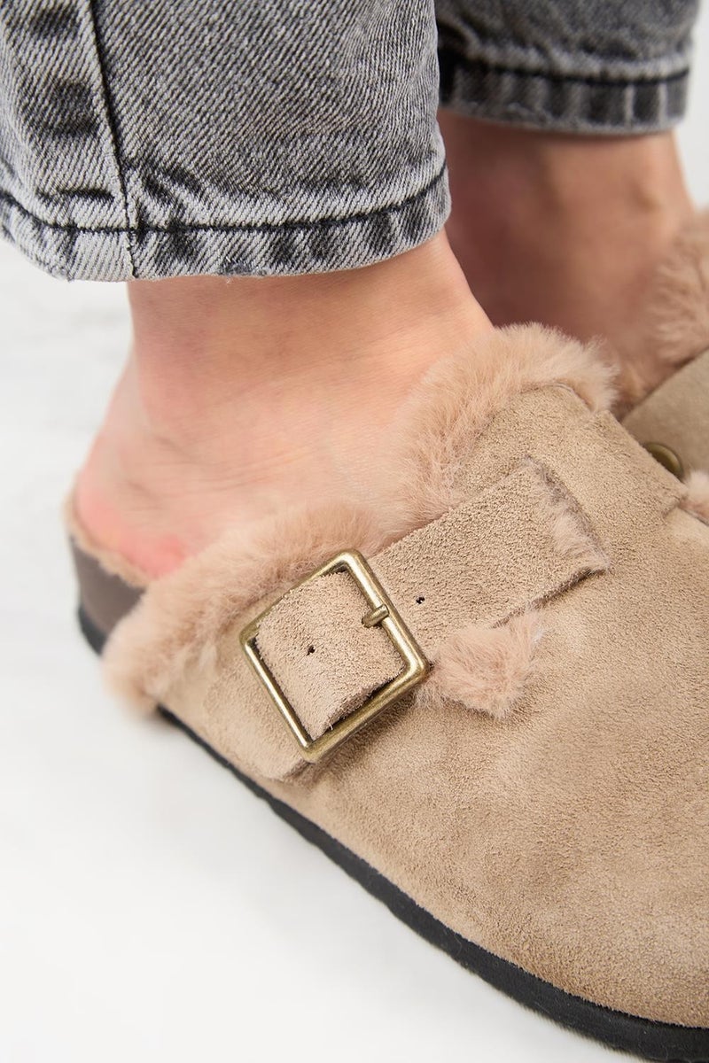 Manijero (Zeta 2 Fur) Women's Leather Belt Buckled Sabo Mink Slippers  - Image 3