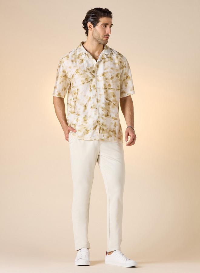 ايكونيك قميص كامب كولر بطبعة أيقونية شاملة بأكمام قصيرة - Image 2