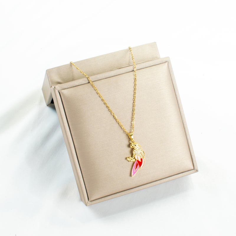 سلسلة استانليس ستيل ذهبي مع دلاية شكل بغبغان بألوان خلابة - Image 2