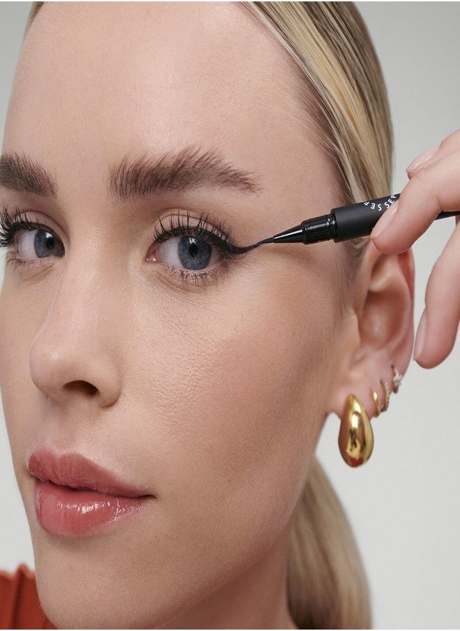 SEPHORA - SEPHORA COLLECTION 12h Intense Ink Classic Line - Precise, Intense Felt-Tip Eyeliner 01 Deep Black - Matte Deep Black 1ml - Image 1