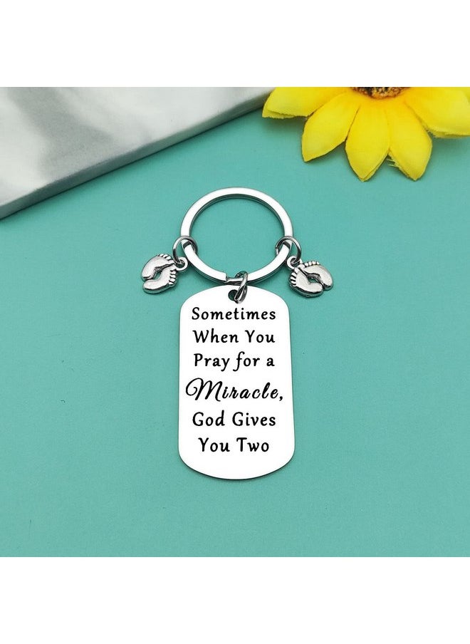 Baipilu - Twin Mom Gifts Keychain New Mom Dad of Twins Gifts Twin Mom Keyring Gifts for Mom Gifts for New Parents of Twins Fathers Day Wedding Baby Shower Pregnancy Announcement Gift for Mom to Be - Image 1