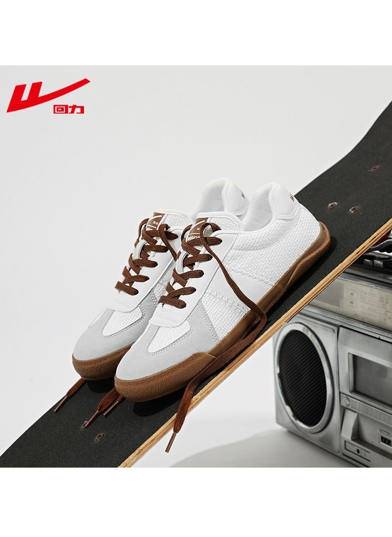 Warrior Versatile Thin Sole Breathable Canvas Sports Shoes  - Image 1