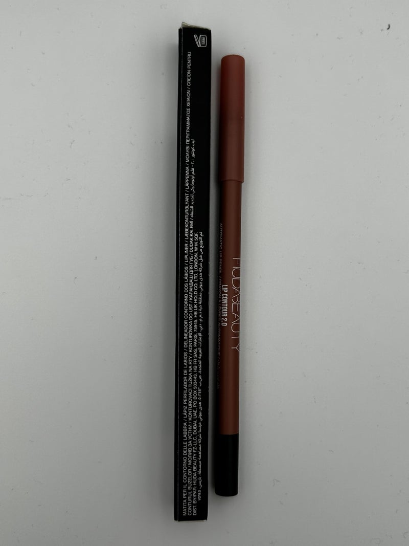 HUDA BEAUTY Lip Contour 2.0 Automatic Matte Lip Pencil Pinky Brown - Image 5
