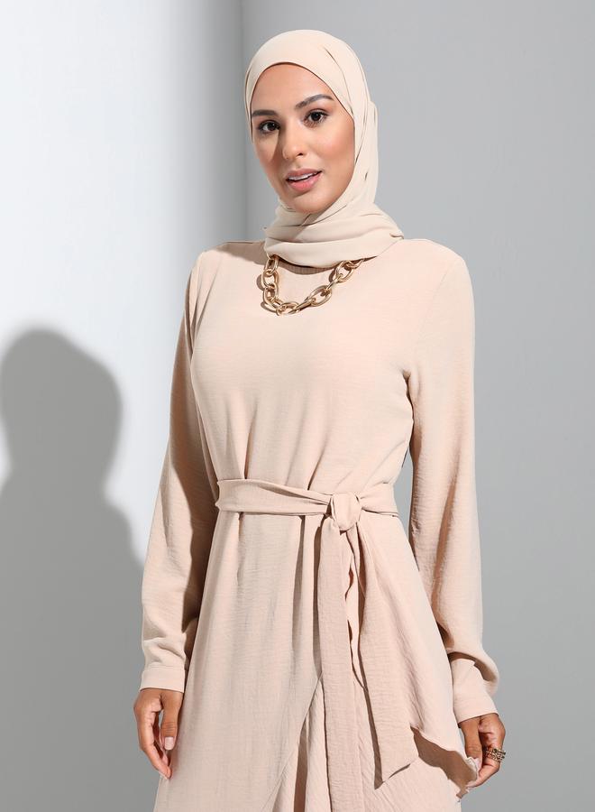 رفقة من مودانيسا فستان ماكسي بيج من رفقة مودانيسا بحافة مكشكشة - Image 3