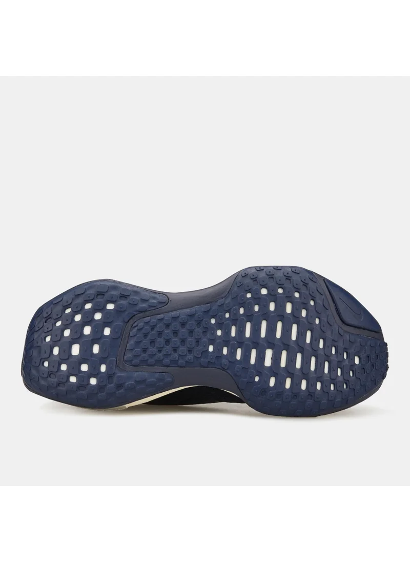 Nike Men's Invincible 3 Road Running Shoes