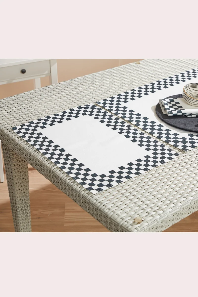 ايس هوم Checkerboard Pattern Runner Set of 4 Placemats