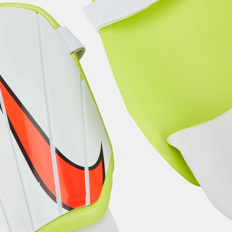 Nike Men's Charge Football Shinguards