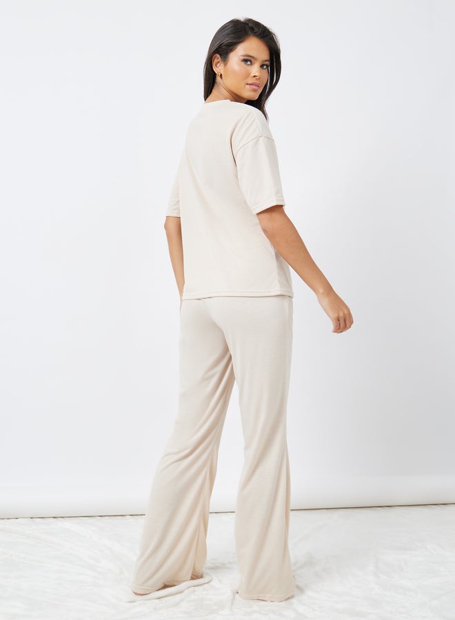 Styli Styli Drop Shoulder Oversized T-Shirt and Flared Pyjama Set  - Image 5