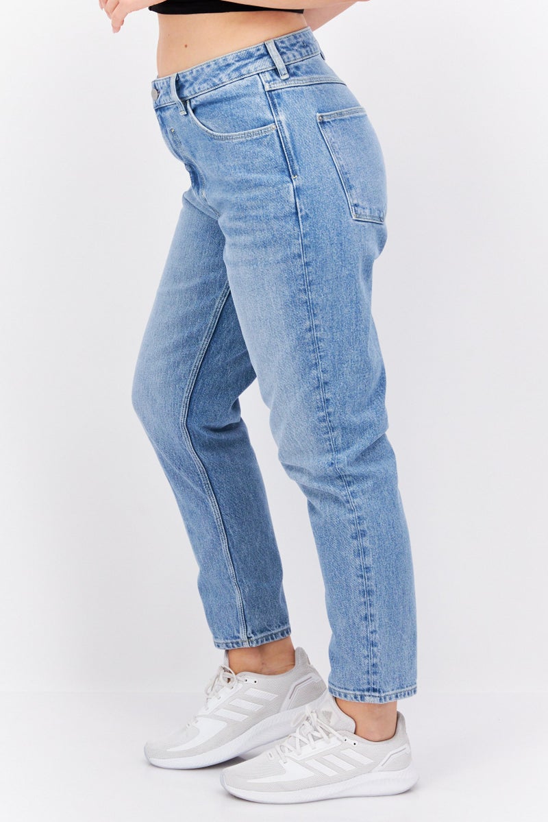 ESPRIT Women Mom Fit Washed Stretchable Jeans, Light Blue - Image 3
