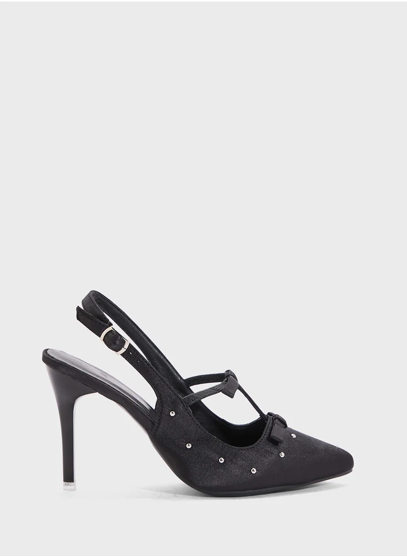 جينجر Studded Bow Pump