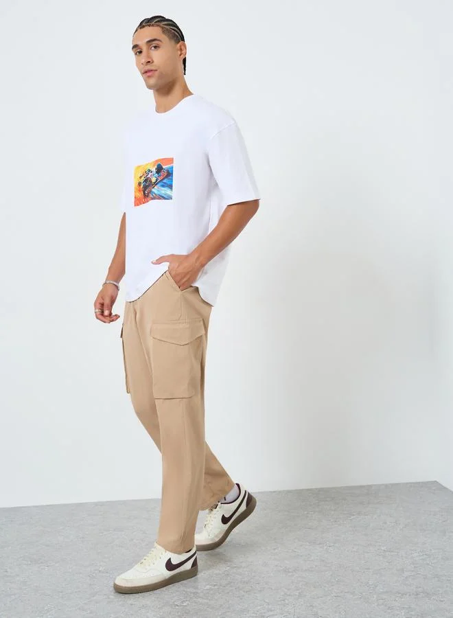 تايك تو بنطال سادة بقصة مستقيمة بتفاصيل جيوب