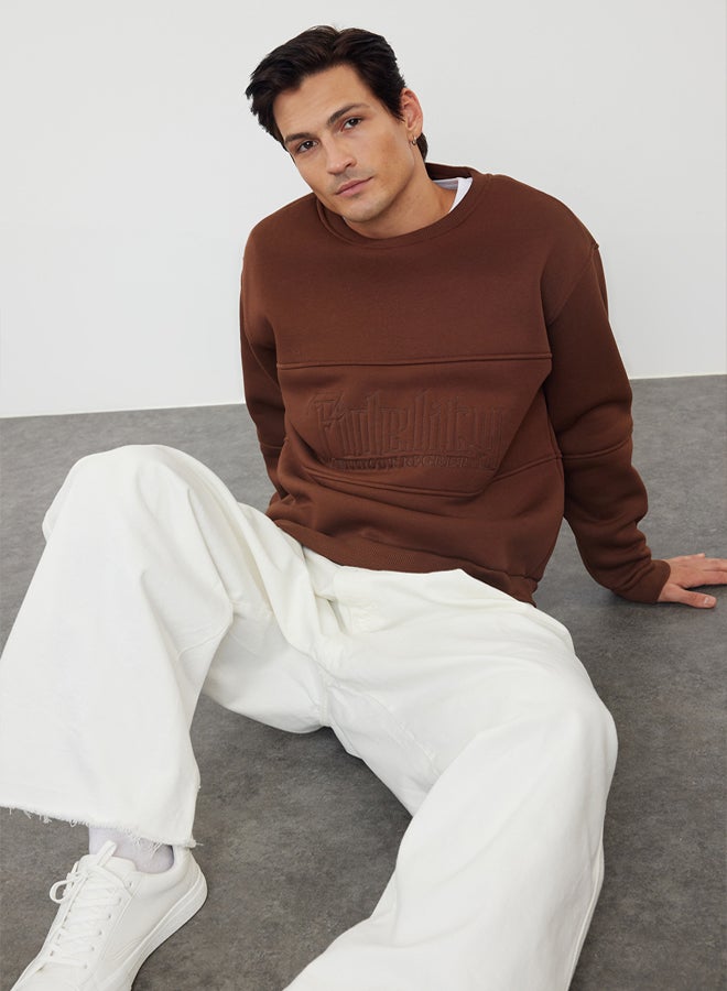 trendyol Brown Oversize/Wide Cut Text Embroidered Inside Polar Fleece Sweatshirt - Image 3