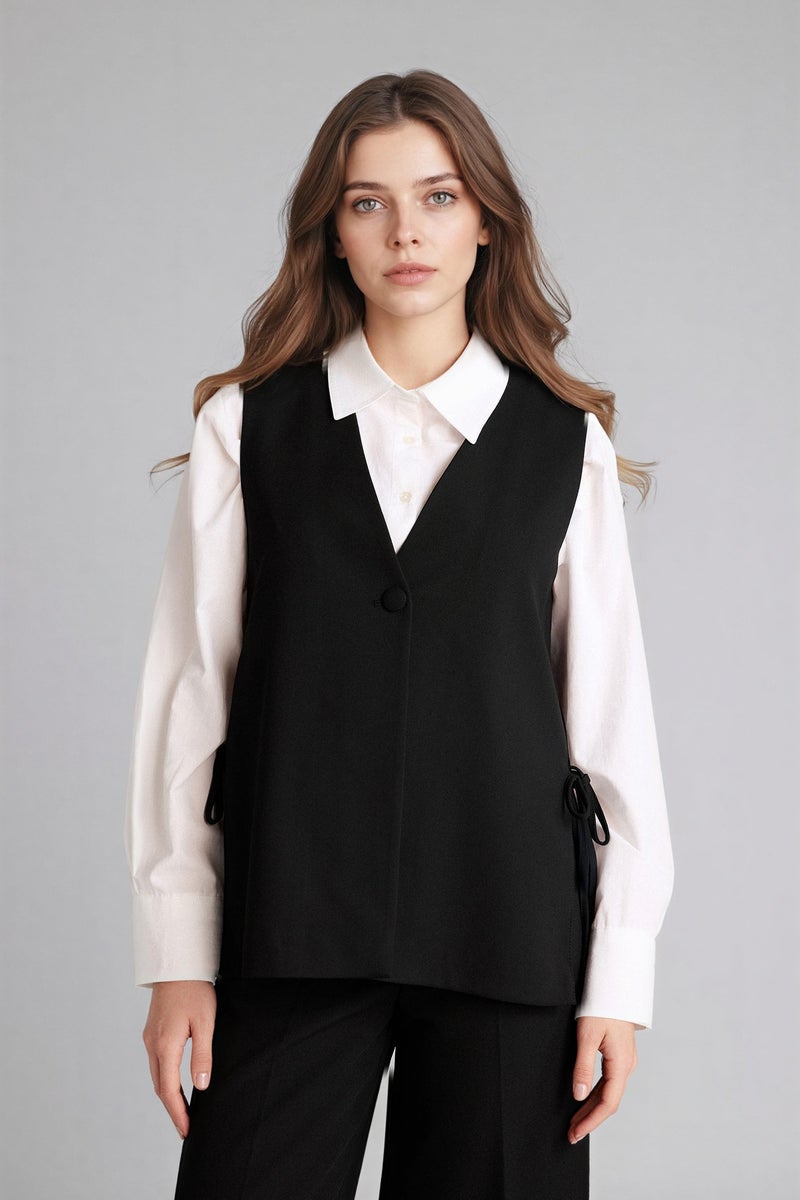 DeFacto Black Woman Relax Fit V-Neck Vest Casual - Image 1