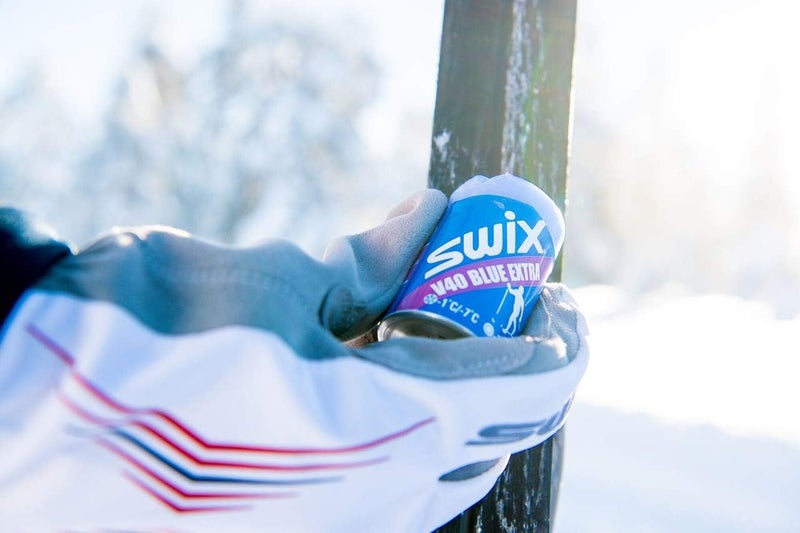 Swix V40 Blue Extra Ski/Snowboard Hardwax for Cold Conditions -1°C to -7°C, 43g - Image 2