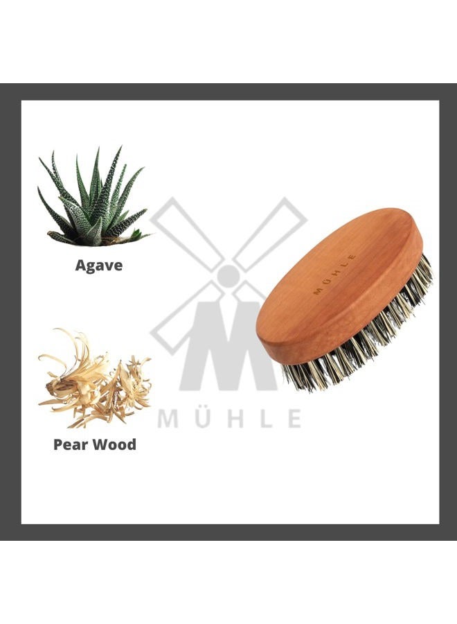M MÜHLE فرشاة اللحية | شكل بيضاوي لتناسب اليد بشكل مريح | فرشاة ألياف نباتية | تحفيز نمو اللحية | ملحق فاخر لتجربة حلاقة الصالون - Image 2