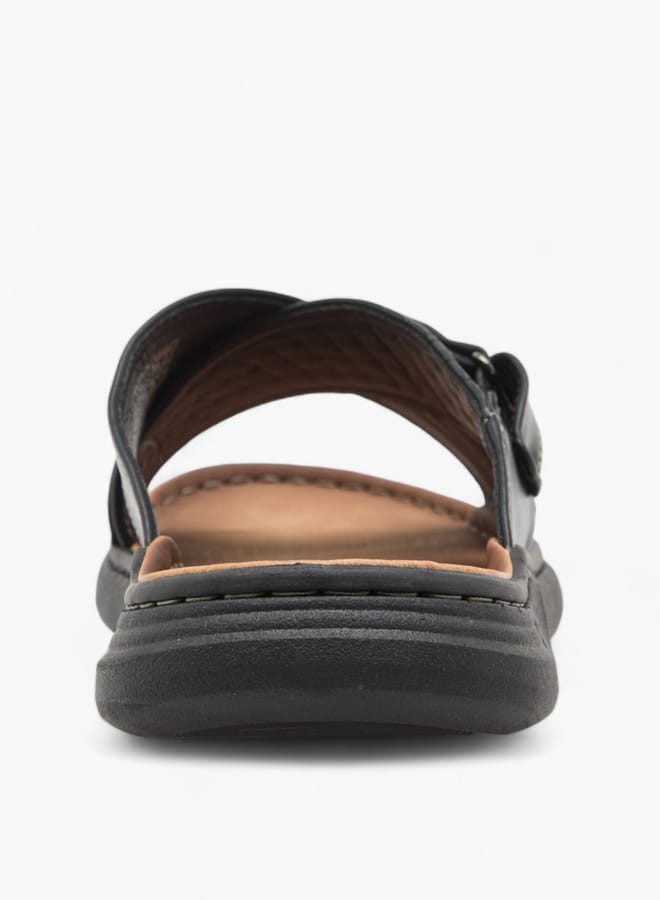 لو كونفورت صنادل رجالي بشريط متقاطع بتفاصيل خياطة - Image 4