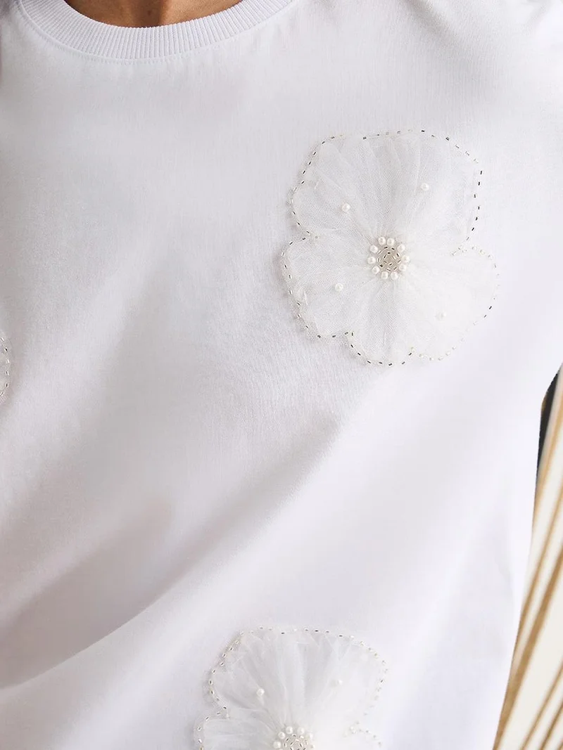 Bianco Lucci LUCCI Floral Print Crew Neck T-Shirt with Accessory Detail